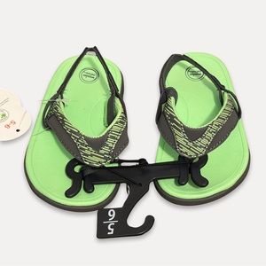 WONDER NATION || Sports Flip Flop | Grey/Green || Toddler Boys size 5/6c